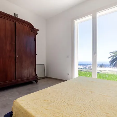 Palm Hill * Piedimonte Etneo